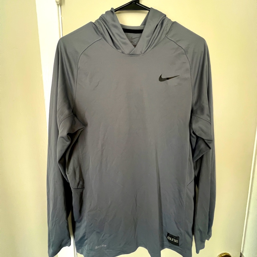 Men’s Nike Gray Shirt